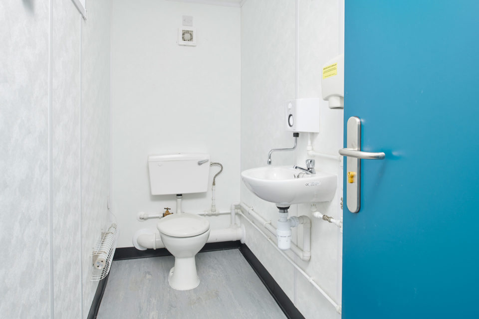 12Ft x 9Ft 2+1 Jackleg Toilet Cabin - Image 4