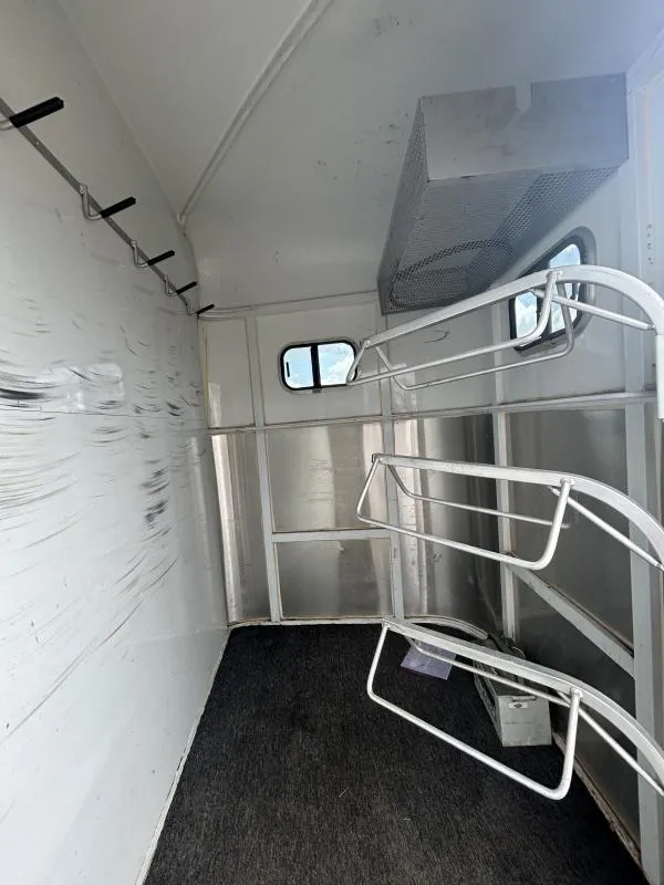 2000 Morgan Built 3 Horse Bumper Pull Horse Trailer - Image 9