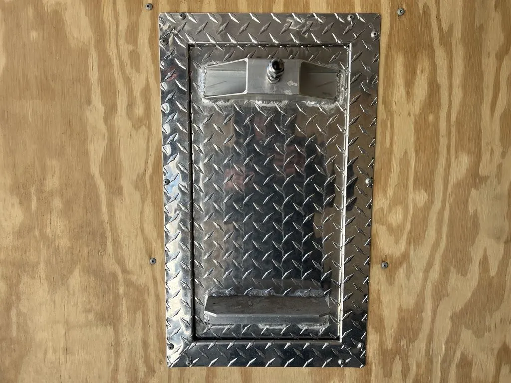 2008 Sno Pro 101×20 Aluminum 4-Place w/Interior Spare Mount, Mats & Guides - Image 14