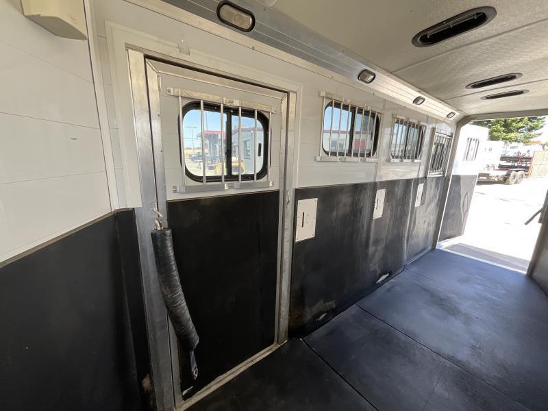 2005 Jamco 4 Horse Gooseneck Trailer - Image 28