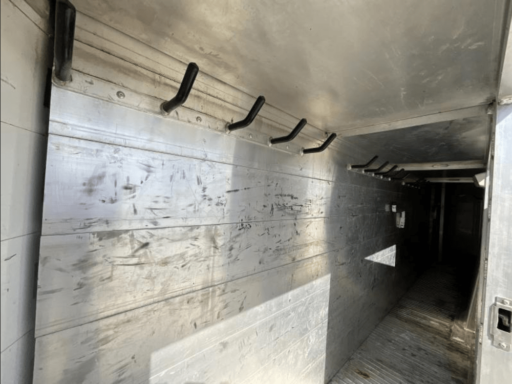 2005 Jamco 4 Horse Gooseneck Trailer - Image 15