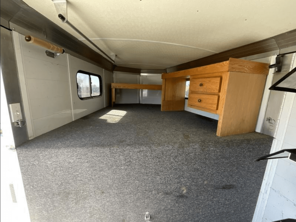 2005 Jamco 4 Horse Gooseneck Trailer - Image 12