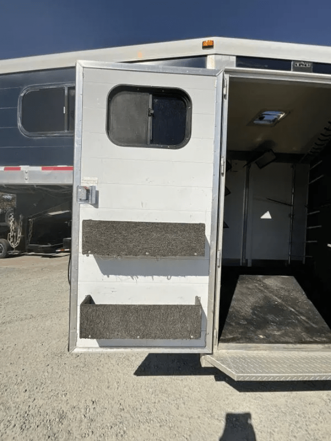 2005 Jamco 4 Horse Gooseneck Trailer - Image 9