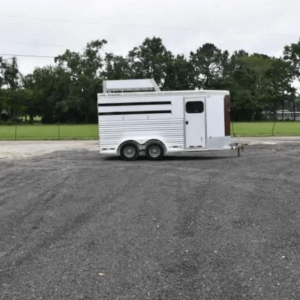 2012 CM 3HBP 3 Horse Trailer