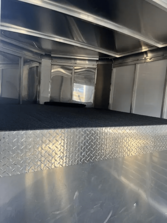 2022 Sundowner 3 Horse Slant GN Trailer - Image 6