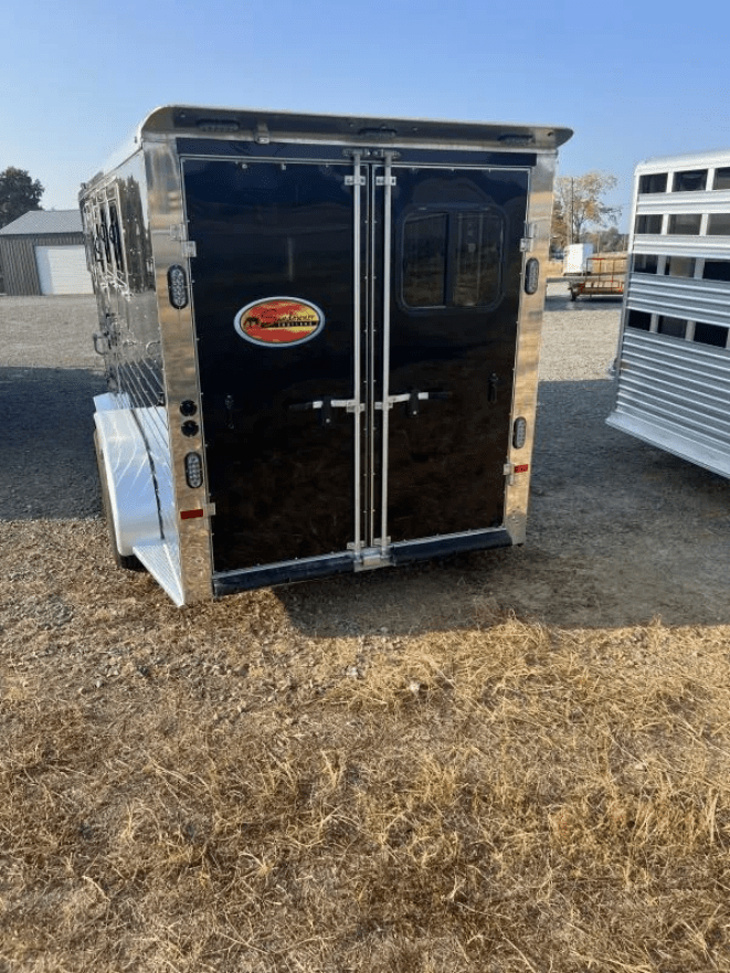 2022 Sundowner 3 Horse Slant GN Trailer - Image 5