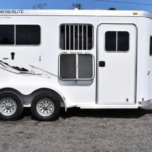 2005 Featherlite 2HST 2 Horse Trailer