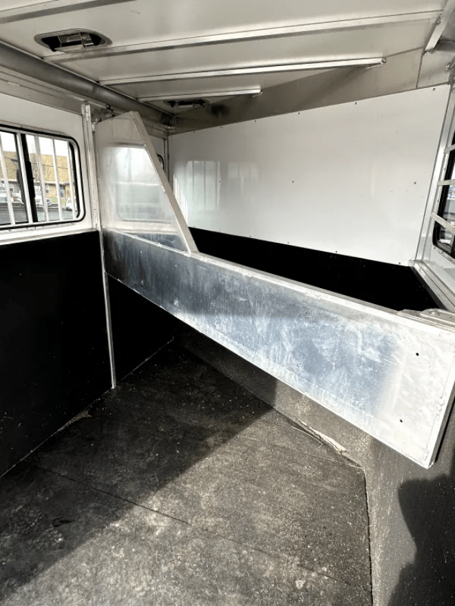 2021 Titan 2 Horse Trailer - Image 5