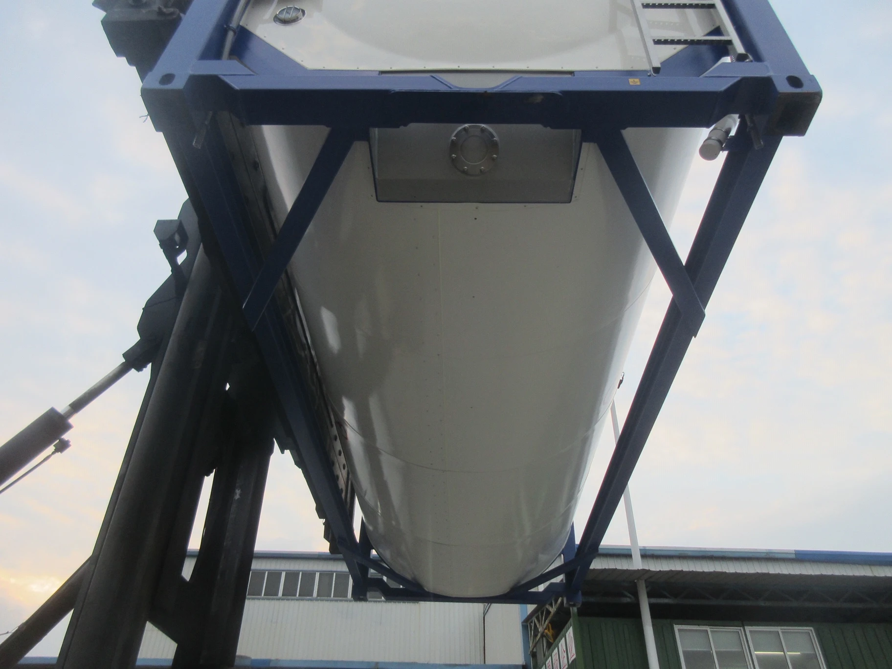 20′ T14 26KL ISO TANK - Image 5
