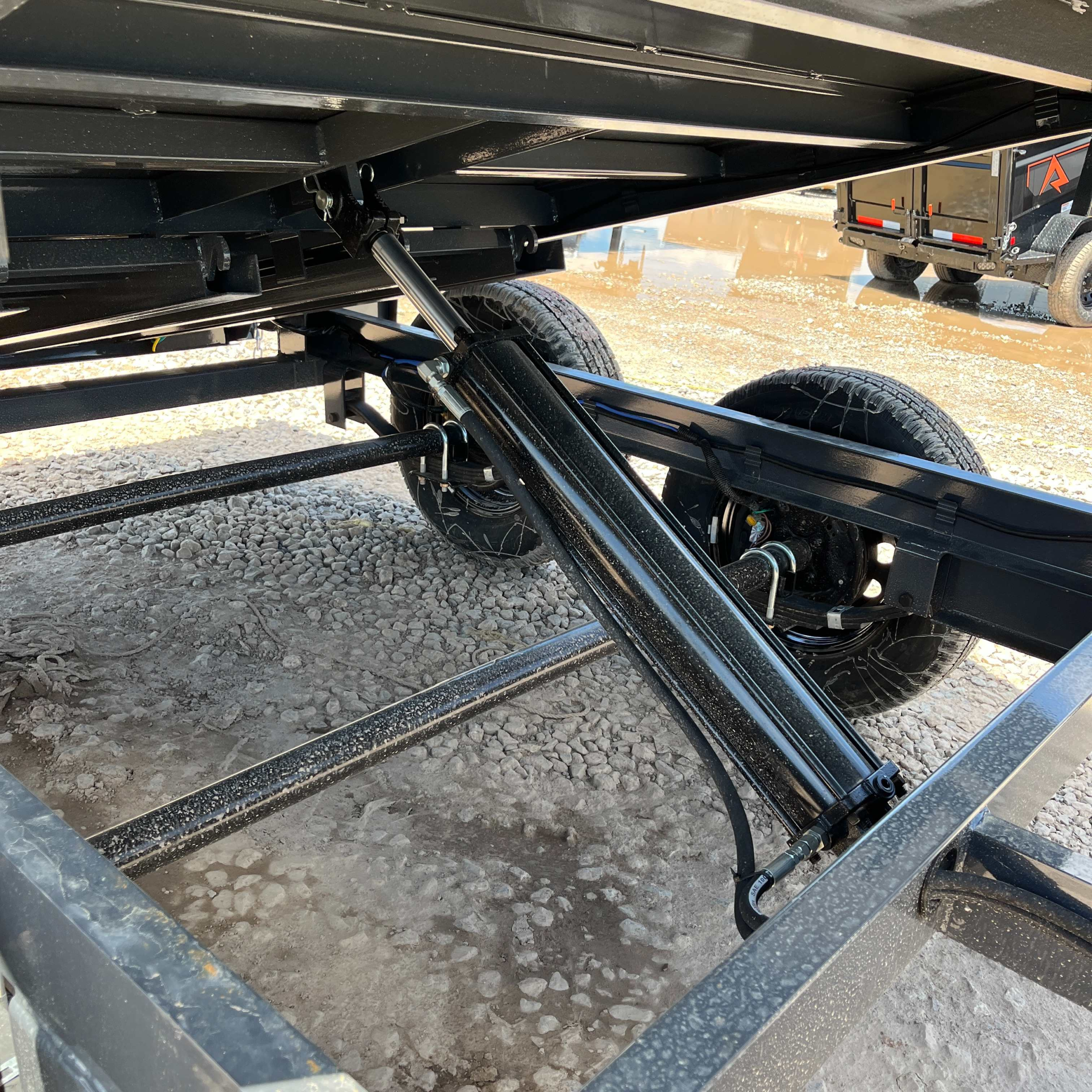 5x10 7k Lamar Dump Trailer - Image 2