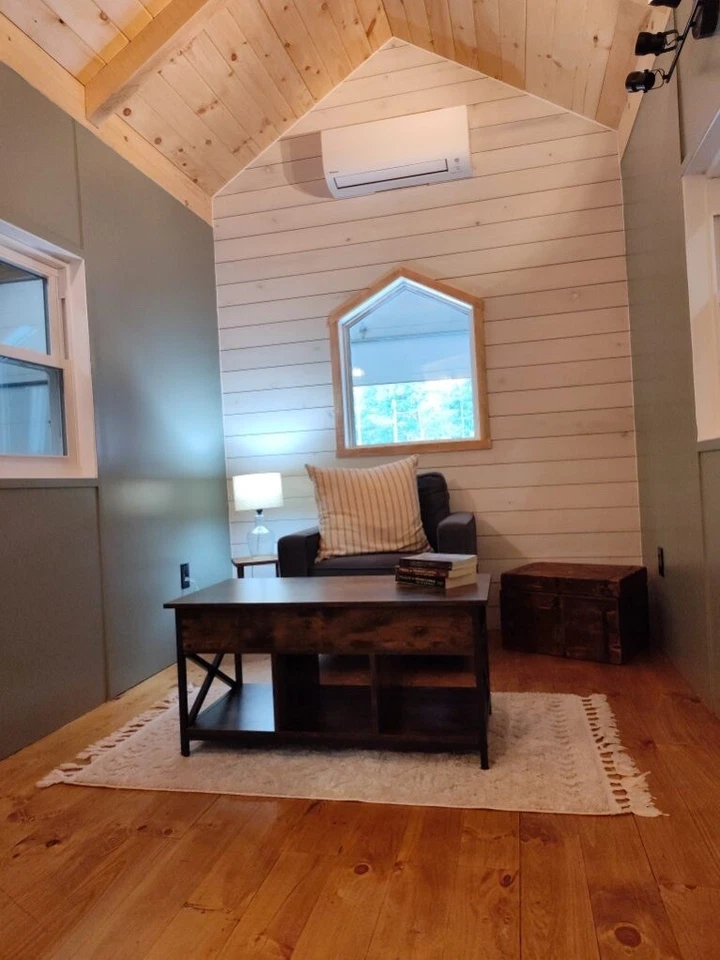 Tiny Home on wheels. - Image 6