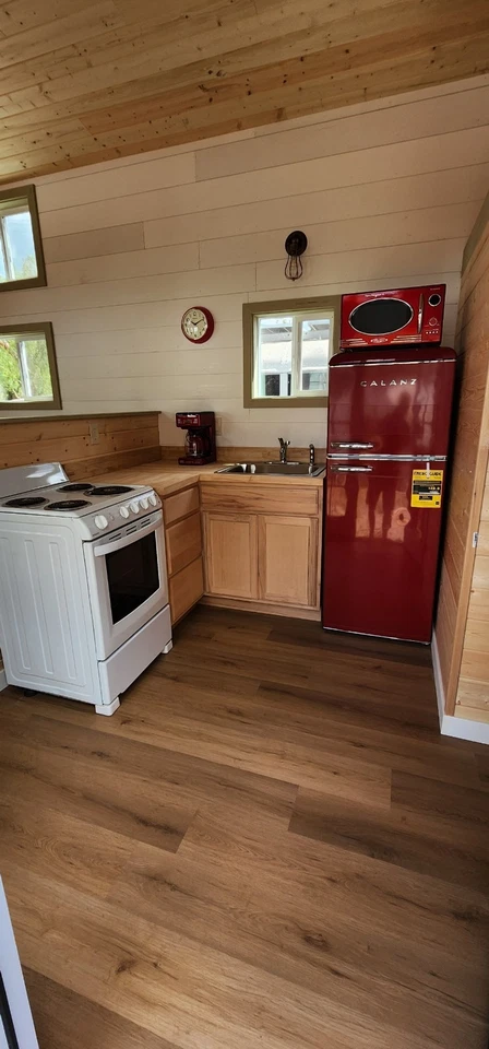Tiny house for sale on wheels 9 x 30 MODERN BUNGALOW 2 BEDROOM READY TO SHIP - Image 19