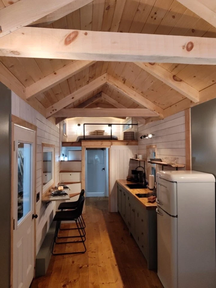 Tiny Home on wheels. - Image 4