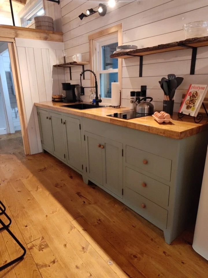 Tiny Home on wheels. - Image 2