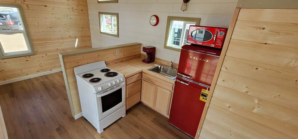 Tiny house for sale on wheels 9 x 30 MODERN BUNGALOW 2 BEDROOM READY TO SHIP - Image 18