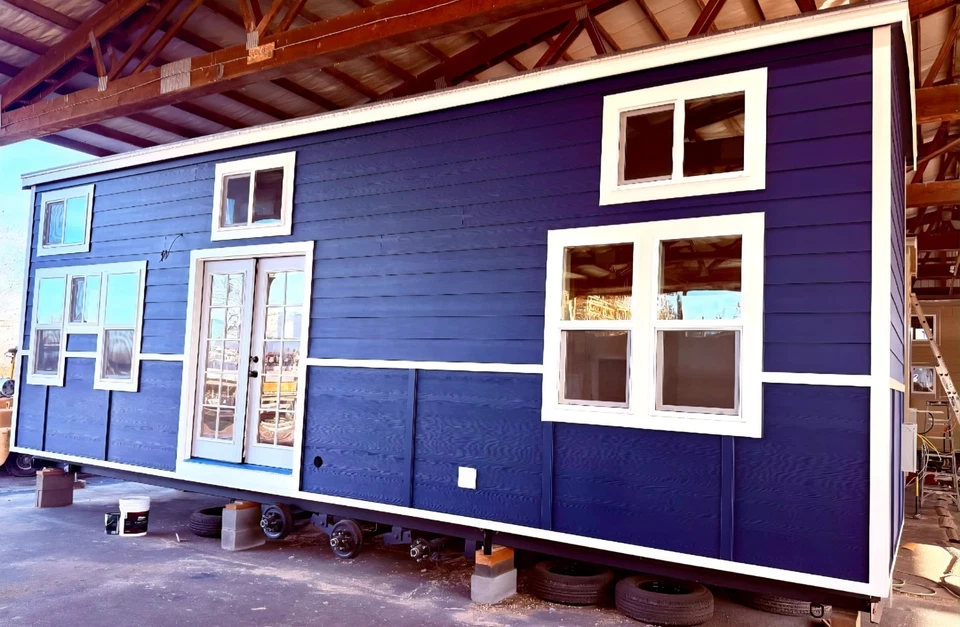 Tiny house for sale on wheels 9 x 30 MODERN BUNGALOW 2 BEDROOM READY TO SHIP - Image 16