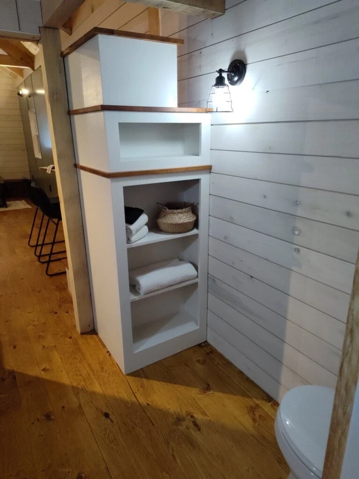Tiny Home on wheels. - Image 18